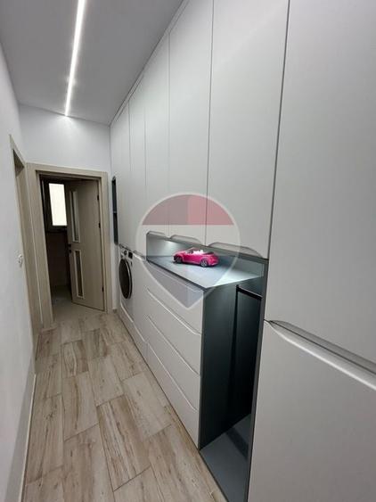 Apartament cu 3 camere de închiriat în zona Central - 3