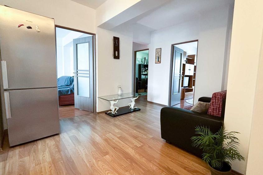 Apartament cu 3 camere decomandat în Mărăști
