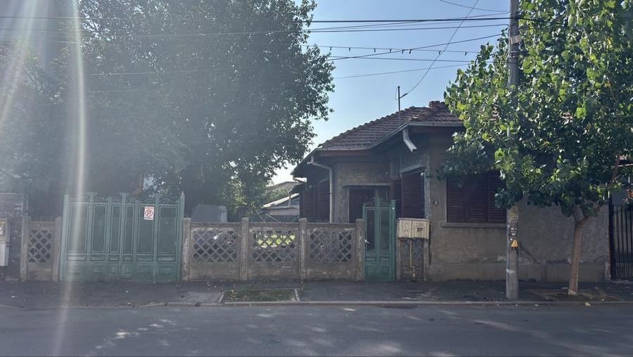 Casă cu 3 camere în Central