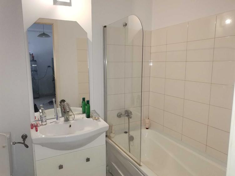 Apartament cu 2 camere semidecomandat în Iris