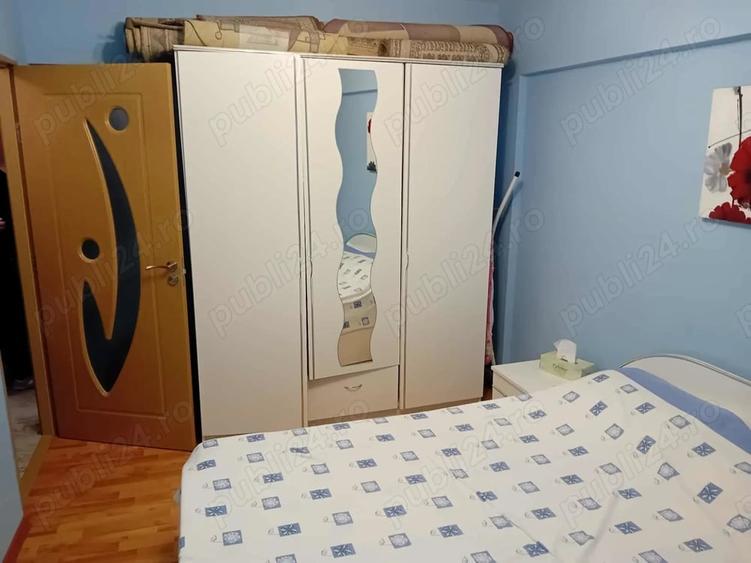 Apartament cu 3 camere decomandat în Precista
