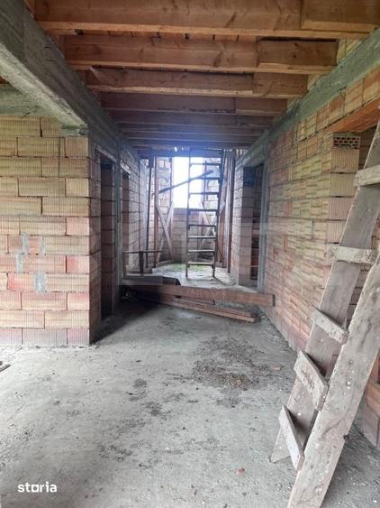 Casa la rosu de vanzare, 260 mp, zona Santana de Mures - 9