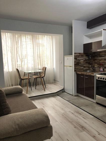 Apartament cu 2 camere decomandat în Cetate