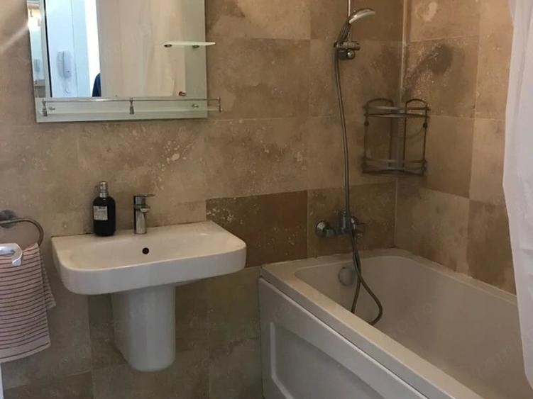 Apartament cu 2 camere decomandat în Drumul Taberei