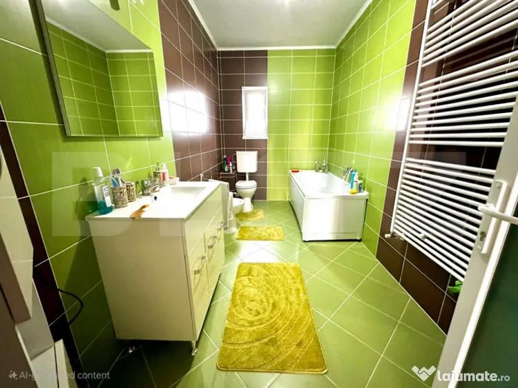 Casă cu 8 camere cu Teren 1000 Mp în Bărăbanț