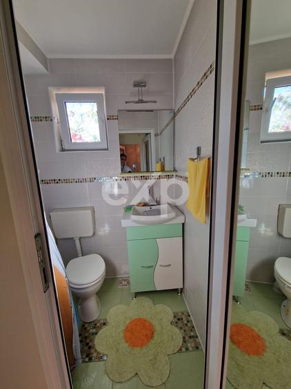 Casă individuală cu 5 camere cu Canalizare în Mărginenii de Sus