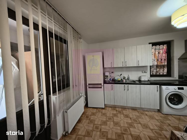 Casă cu 4 camere în Antiaeriană