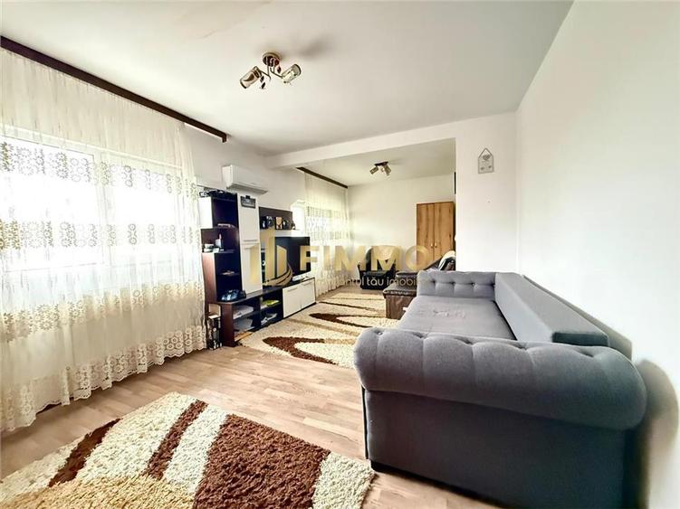 Apartament cu 3 camere decomandat, mobilat în George Enescu