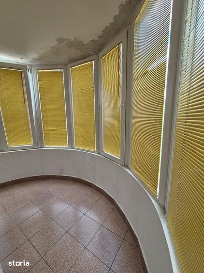Apartament cu 3 camere decomandat, mobilat în Casa de Cultură
