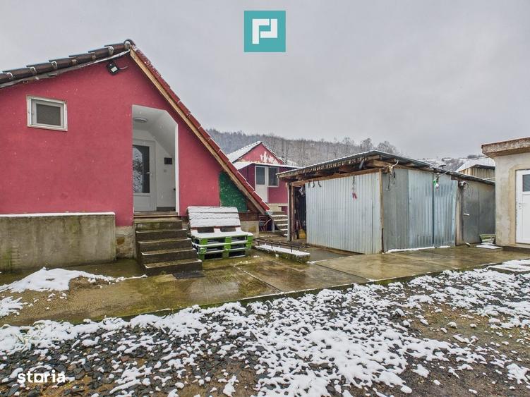 Casă cu 4 camere în Radna