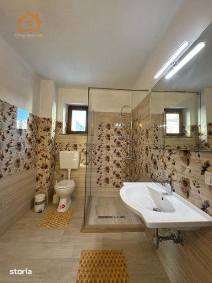 Casă cu 5 camere cu Canalizare în Central
