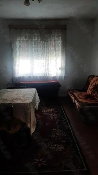 Casă cu 2 camere cu Teren 1700 Mp în Niuved