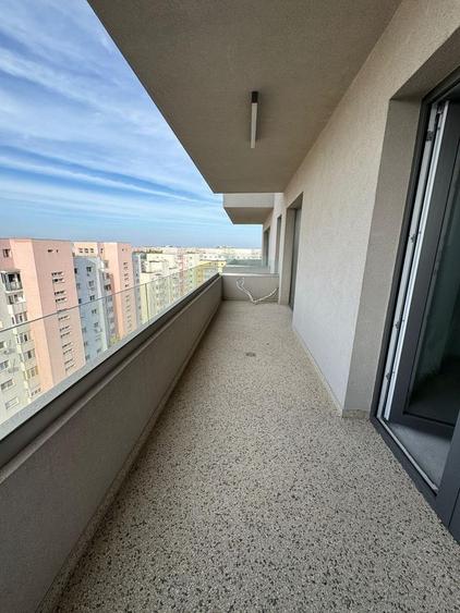 Apartament cu 5 camere semidecomandat în Polonă