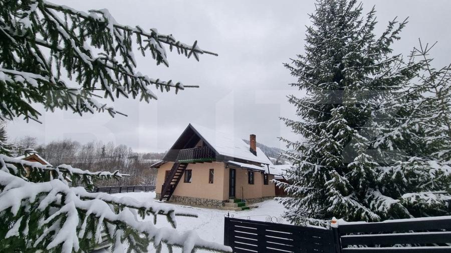 Casă individuală cu 4 camere cu Piscina în Exterior Vest