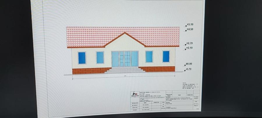 Casă cu 4 camere cu Teren 1000 Mp în 23 August