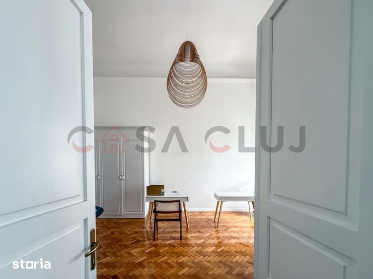 Apartament cu 4 camere, mobilat în Central
