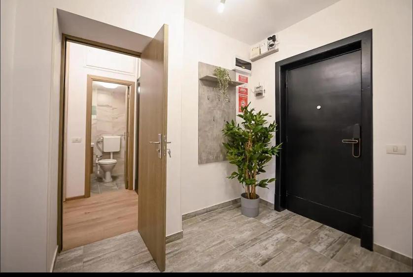 Apartament cu 2 camere semidecomandat în P-ța Romană