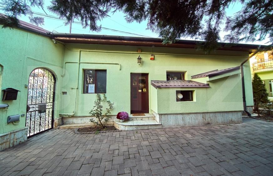 Casă individuală cu 7 camere cu Canalizare în Rudului