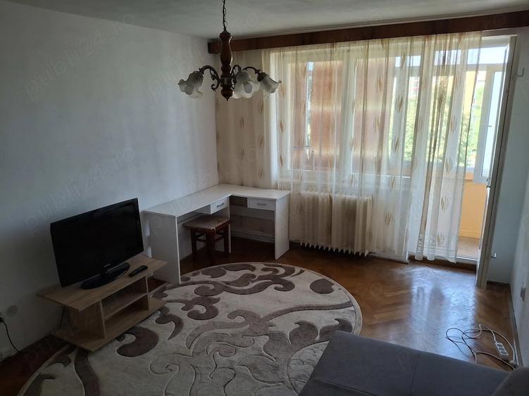 Apartament cu 2 camere decomandat în Cedonia