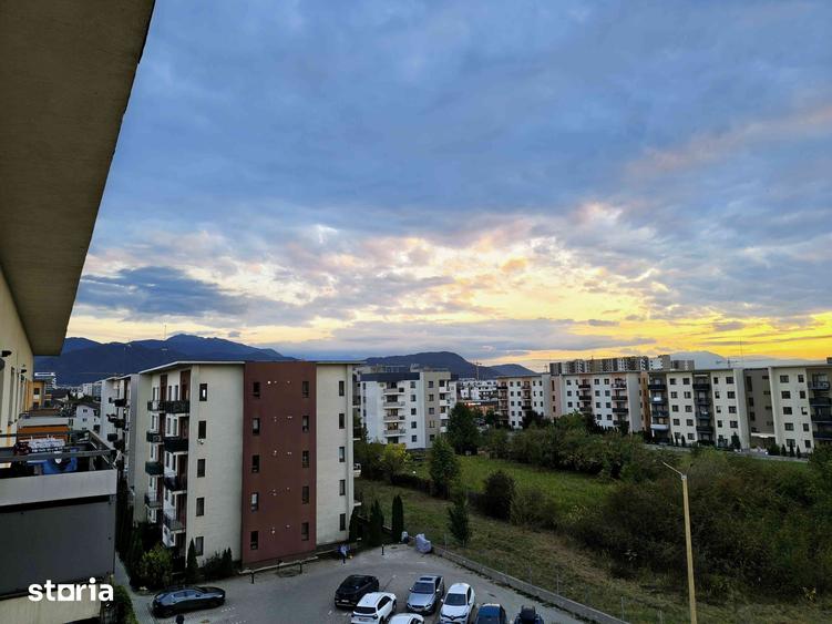 Apartament cu 2 camere decomandat în Tractorul