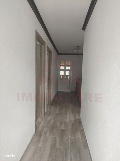 Casă cu 4 camere cu Teren 1100 Mp în Poiana