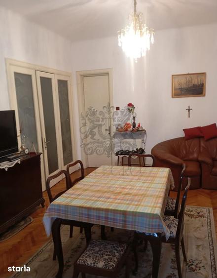 Apartament cu 5 camere în Dorobanți