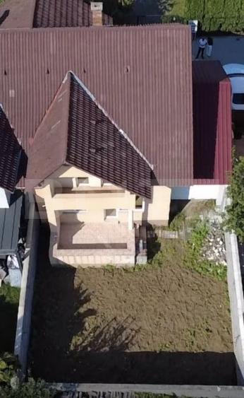 Duplex cu 4 camere cu Canalizare în Unirea