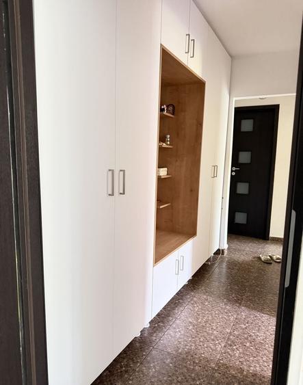 Apartament cu 3 camere decomandat, mobilat în Giurgiului