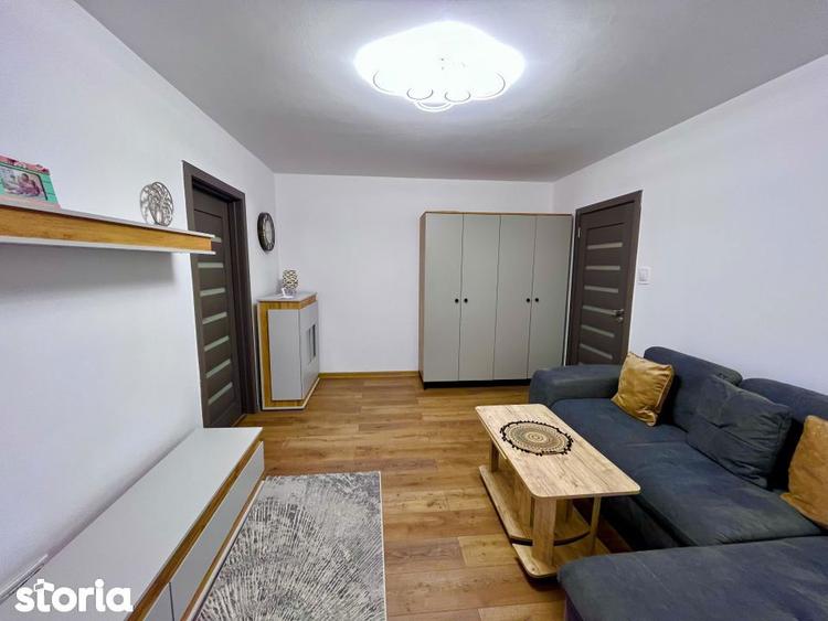 Apartament cu 2 camere semidecomandat, mobilat în Est