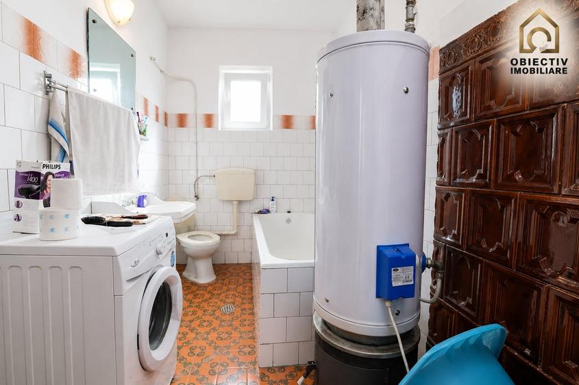 Casă individuală cu 5 camere cu Garaj în Poiana Teiului