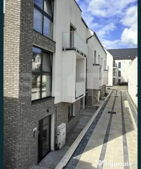 Apartament cu 3 camere semidecomandat în Semicentral