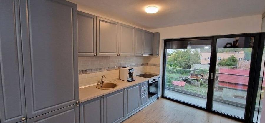 Apartament cu 2 camere semidecomandat în Iris