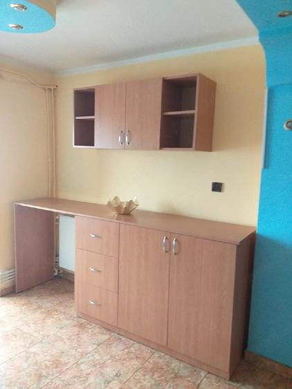 Apartament cu 2 camere decomandat în Craiovița Nouă