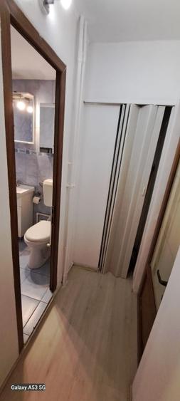 Apartament cu 4 camere decomandat în Rahova