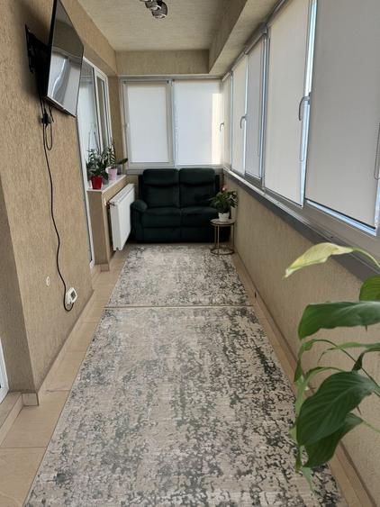 Apartament cu 3 camere decomandat în Apărătorii Patriei