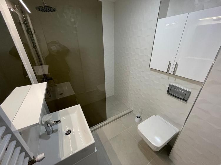 Apartament cu 2 camere semidecomandat în Politehnica