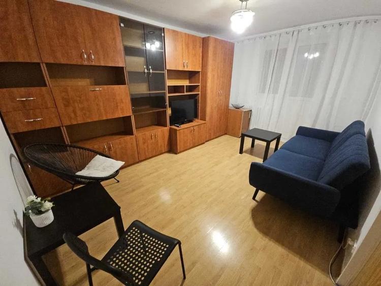 Apartament cu 2 camere decomandat, mobilat în Brâncoveanu