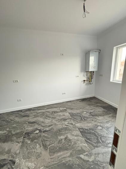 Duplex cu 4 camere cu Teren 300 Mp în Covaci