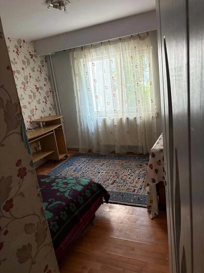 Apartament cu 4 camere decomandat în Paltiniș