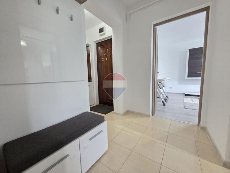 Apartament cu 2 camere decomandat, mobilat în Ultracentral