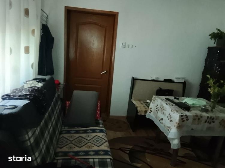Casa, teren ?i anexe de vanzare in apropiere de Campina - 4