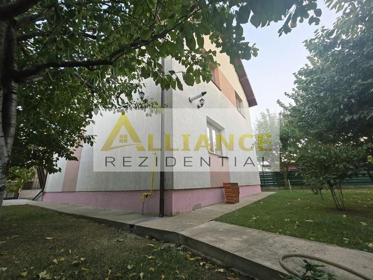 Casă individuală cu 5 camere cu Canalizare în Berceni