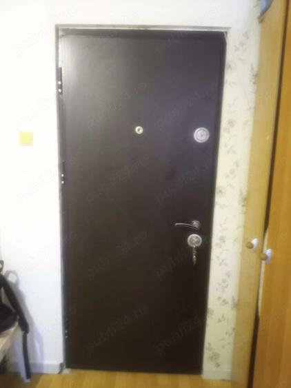 Garsonieră decomandată în Titan
