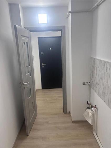 Apartament cu 2 camere semidecomandat în Viziru 3