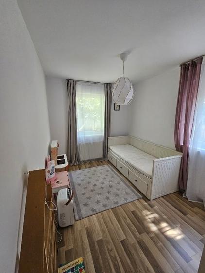 Apartament cu 3 camere decomandat, mobilat în Central