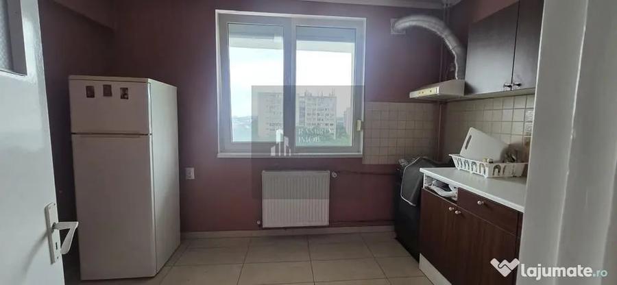 Apartament cu 2 camere semidecomandat în Giurgiului
