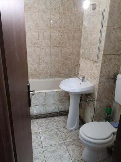 Apartament cu 2 camere decomandat în Lipovei