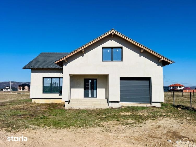 Casă cu 5 camere cu Teren 743 Mp în Oșorhei