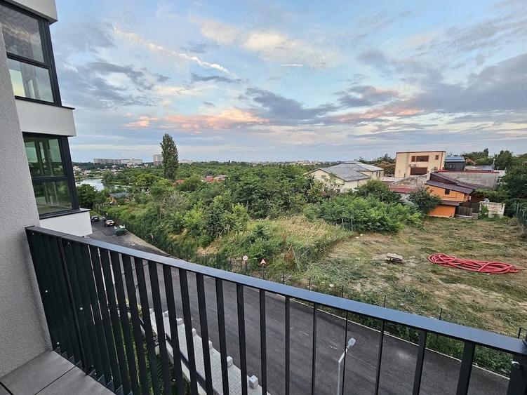 Apartament cu 2 camere semidecomandat în Colentina