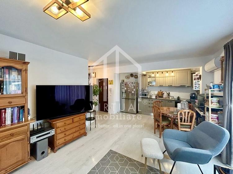Apartament cu 3 camere semidecomandat, mobilat în Turnișor